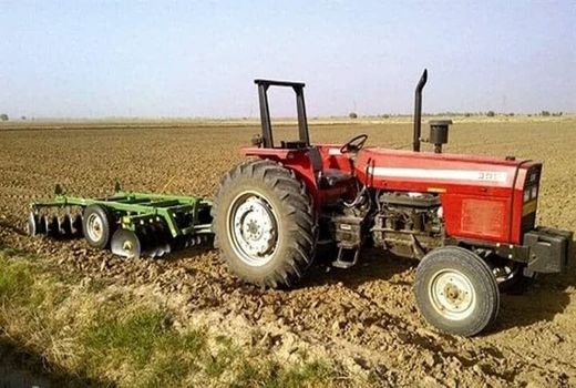 سهمیه سوخت تراکتورهای کشاورزی در شهرستان گناوه سه برابر شد