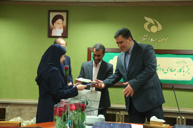 مراسم گرامیداشت روز زن در موسسه جهاد استقلال  