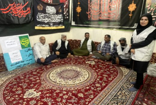 کاهش مصرف سموم با مدیریت تلفیقی آفات و بیماری  یونجه در آبادان