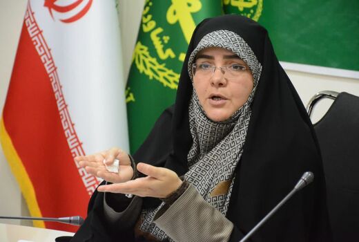 بانوان جامعه علاوه بر اینکه باید در کنار خانواده باشند در حوزه اقتصادی نیز فعال شوند