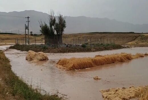 لایروبی و بازسازی قنات و بند‌های مناطق خسارت دیده در چادگان