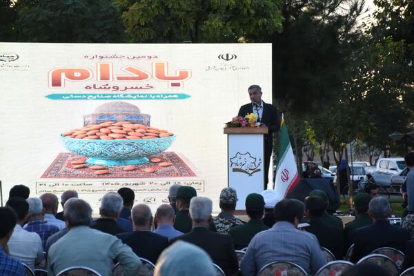 بادام محصولی کم‌آب‌بر است / اصلاح باغات در دستور کار جهاد کشاورزی
