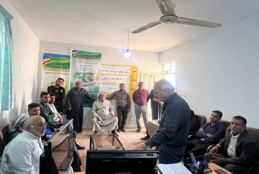 آشنایی کشاورزان اهواز با روش‌های مبارزه با زنگ زرد گندم