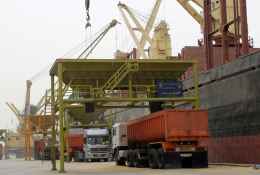 حمل و نقل یک میلیون و ۱۵2 هزار تن کالای اساسی برای تأمین نیاز کشور