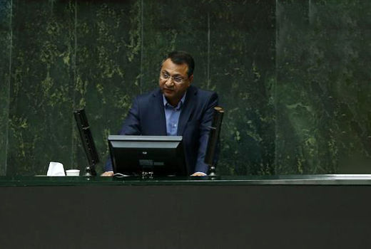 آب هیرمند حق مسلم مردم منطقه است