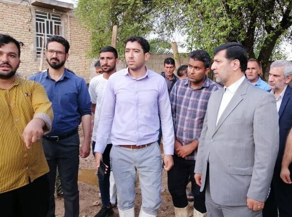 حضور رییس سازمان دامپزشکی کشور در مناطق سیل زده داراب استان فارس