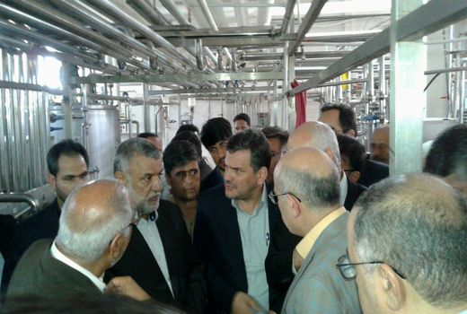 وزیر جهادکشاورزی از شرکت صنایع لبنی گلزار بازدید کرد
