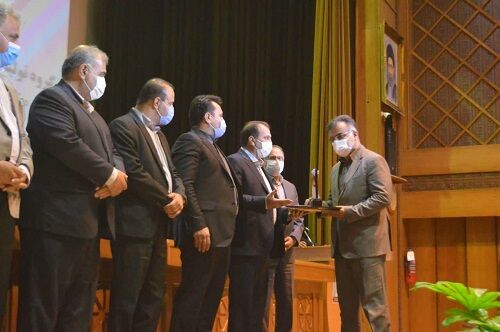 رئیس سازمان جهاد کشاورزی استان فارس "مدیر نمونه استانی" شد 