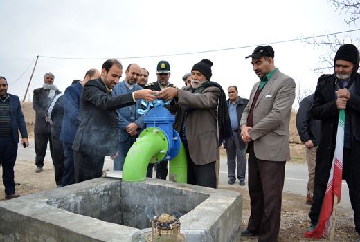 بهره برداری از پروژه های کشاورزی خوسف در دومین روز دهه فجر