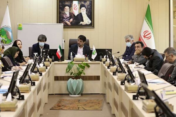 موضوع محیط زیست و منابع طبیعی باید از اصلیترین مطالبات مردم باشد
