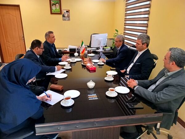  دیدار مدیرعامل شرکت «خیش‌ساز صنعت» و نماینده آستان قدس رضوی از مرکز تحقیقات و آموزش کشاورزی و منابع طبیعی خوزستان