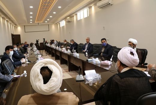 بیمه به‌عنوان یک ابراز در خدمت کشاورزی قرار دارد