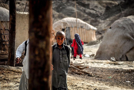 دوری مدارس در مناطق روستایی بازماندگی از تحصیل می‌آورد