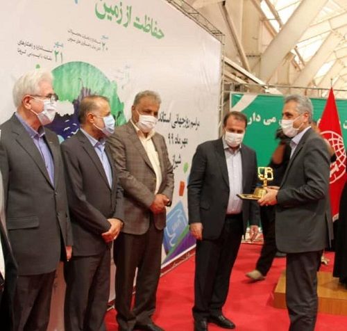 تندیس واحد نمونه استاندارد ملی برای پگاه فارس 