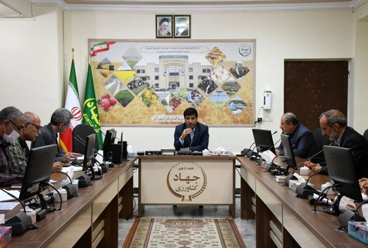 در 6300 هکتار از اراضی حوضه دریاچه ارومیه سیستمهای نوین آبیاری در حال اجراست