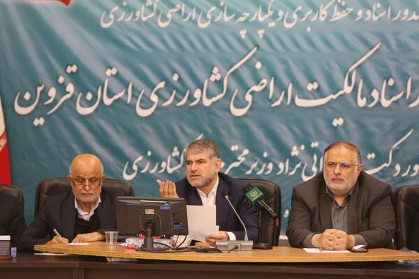 صدور سند برای اراضی کشاورزی ضامن تامین غذا برای نسل آینده است