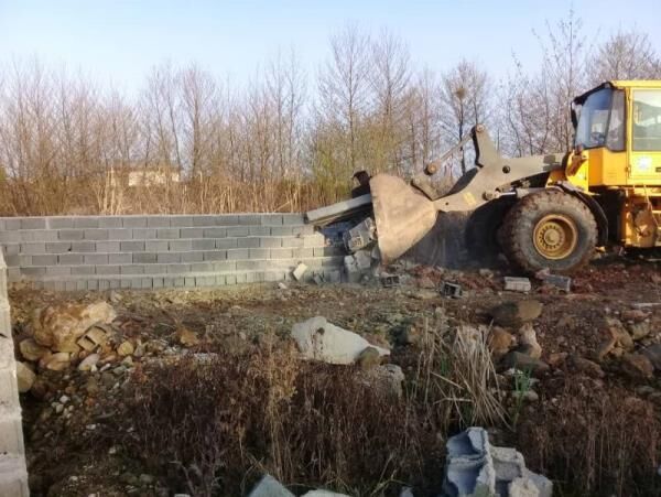 قلع و قمع 12 دیوارکشی غیر مجاز در چالوس