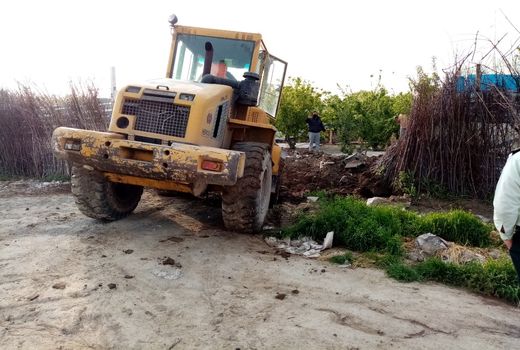 تخریب ساخت و ساز غیرمجاز در روستای زرنان شهرستان قدس
