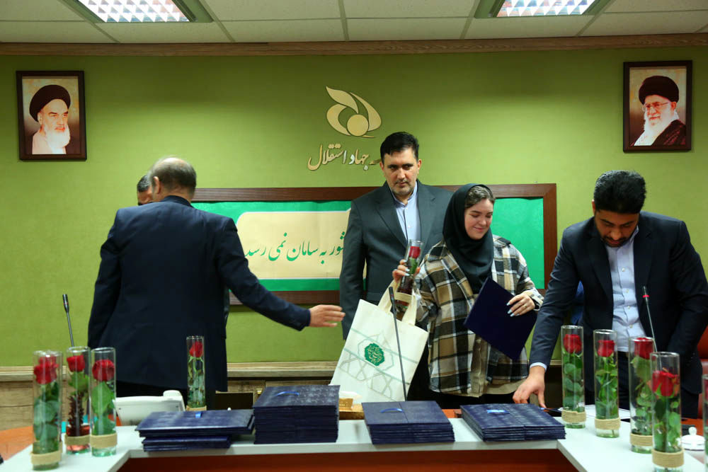 مراسم گرامیداشت روز زن در موسسه جهاد استقلال  