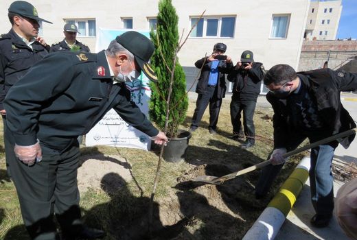 وظیفه ذاتی اداره کل منابع طبیعی و آبخیزداری ، صیانت و توسعه فضای سبز می باشد