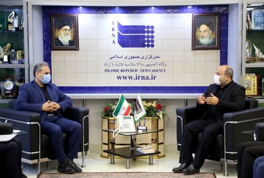 بازدید وزیر جهاد کشاورزی از خبرگزاری جمهوری اسلامی در آستانه هفته دولت/ تاکید ویژه بر اطلاع رسانی ظرفیت‌های گسترده بخش کشاورزی
