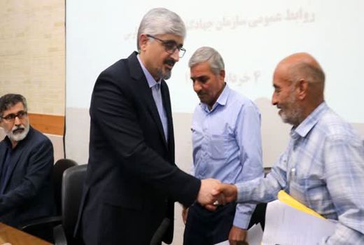 ملاقات بهره برداران و رئیس جهاد کشاورزی فارس / 40 پرونده رسیدگی شد 