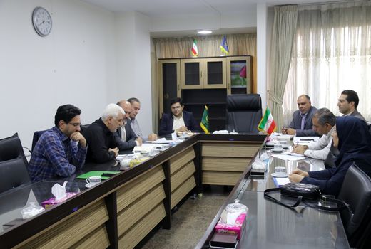 توسعه کشت دانه‌های روغنی کلزا، گلرنگ و کاملینا در قالب کشت قراردادی در استان تهران