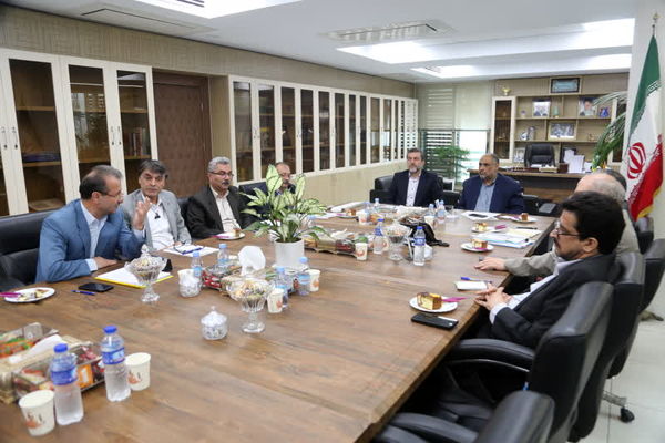 قطار بازدید وزیر جهاد کشاورزی در ایستگاه معاونت برنامه‌ریزی و اقتصادی توقف کرد