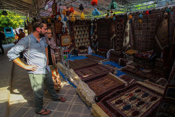 فروش میلیاردی صنایع‌دستی اصفهان