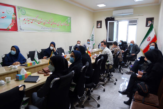 تحویل کودهای یارانه ای به کشاورزان براساس حواله الکترونیکی وبا بهره گیری از اطلاعات سامانه پهنه بندی 