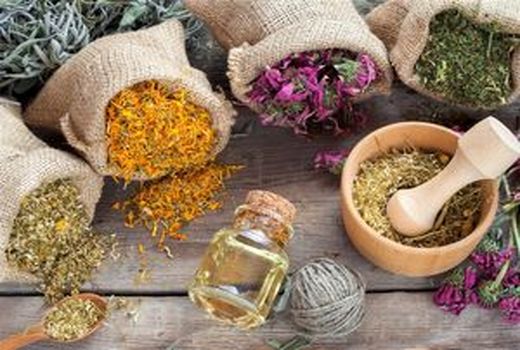 کشت قراردادی  10 هزار هکتاری  گیاهان دارویی در سال جاری 