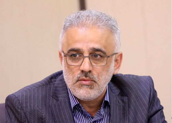 ارتقاء پوشش گیاهی و اجرای آبخیزداری در راستای حفظ و احیای خاک 