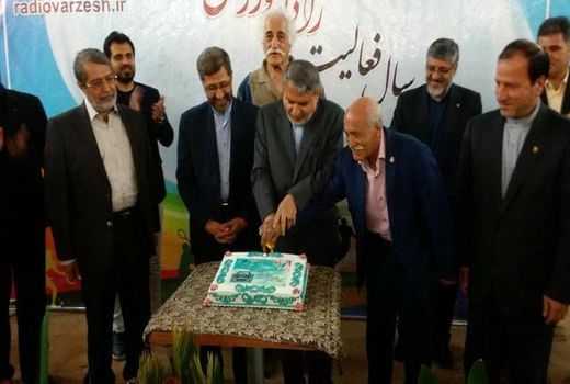 رادیو در حال از دست دادن بهترین نیروهایش است