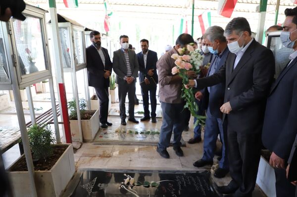 تجدید میثاق وزیر جهاد کشاورزی با شهدای شهرستان محلات