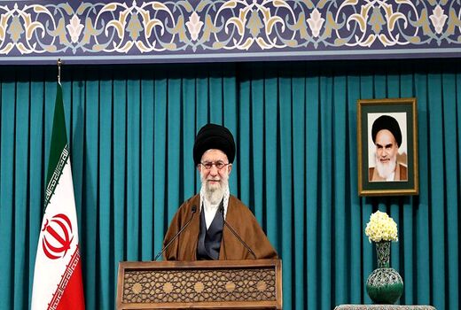 رهبر انقلاب سال ۱۴۰۲ را با عنوان سال «مهار تورم و رشد تولید» نام‌گذاری کردند