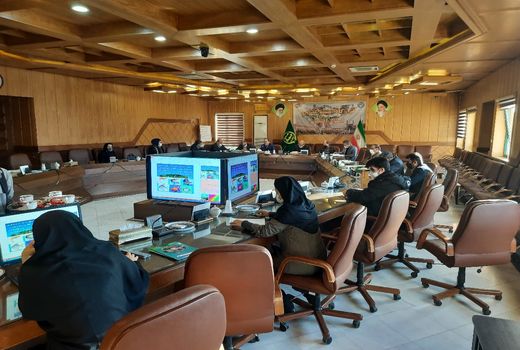 مطالعه اجرای طرح‌های پایلوت پرورش میگو و آرتمیا در استان اصفهان