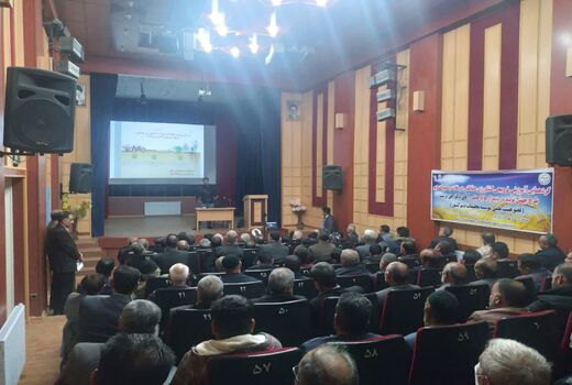 برگزاری ۲۸ گارگاه آموزشی در شهرستان آوج بمنظور طرح جهش تولید در دیمزارها