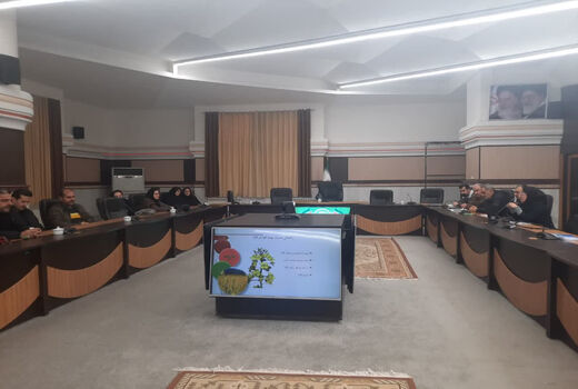 ارتقای دانش کارشناسان قزوین در مدیریت و تغذیه کلزا