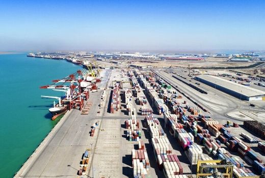سهم ۶۰ درصدی بندر امام خمینی (ره) در واردات کالای اساسی کشور