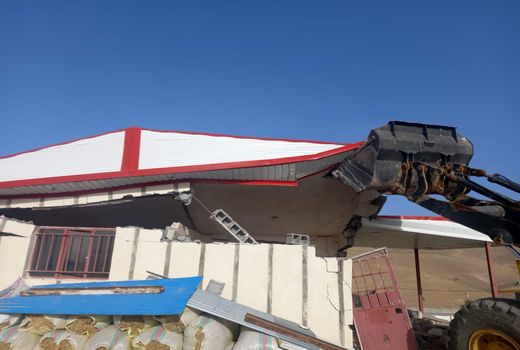 تخریب پنج مورد ساخت‌ و ساز غیرمجاز در مراغه