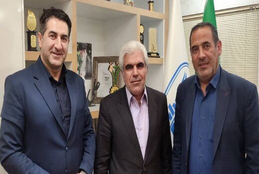 بازدید نماینده مرند و جلفا در مجلس شورای اسلامی از شرکت شیر پاستوریزه پگاه آذربایجان شرقی