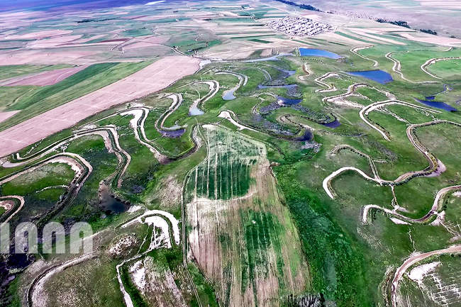 آبیاری قطره‌ای