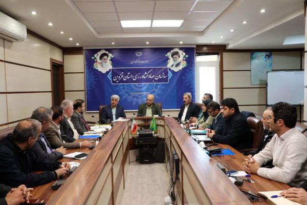 طرح توسعه باغات در اراضی شیبدار طارم سفلی بررسی شد