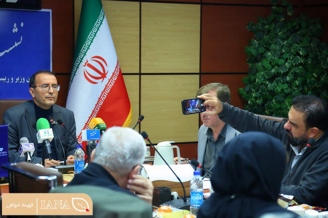  نشست خبری رئیس سازمان دامپزشکی و آیین رونمایی از استودیو رسانه ای سازمان دامپزشکی کشور 