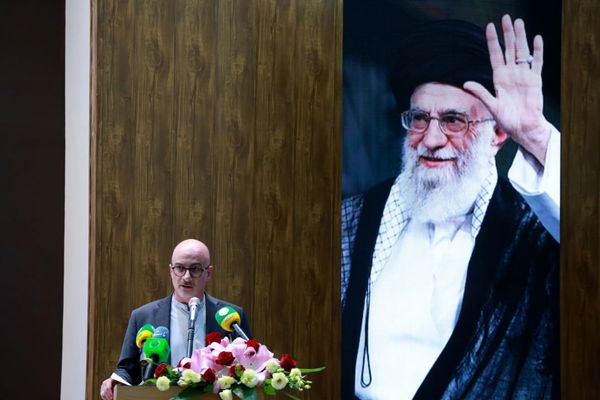 امید و اعتماد پایههای اصلی گفتوگو در جامعه است