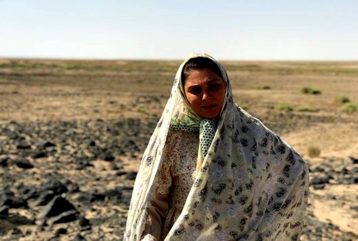 تصاویری نگران کننده از خشکی زاینده رود در قاب «سیمین»