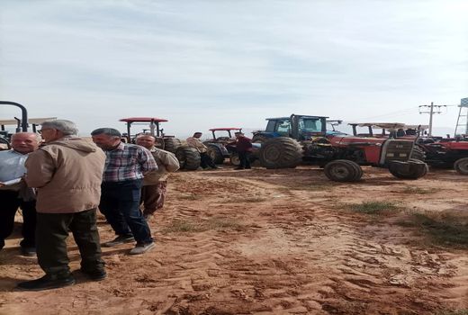 بازدید از تراکتورهای فعال سروستان