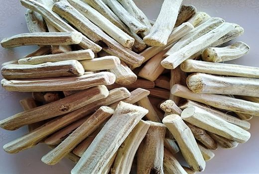 نخستین واحد صنعتی فرآوری شیرین بیان مرودشت، راه اندازی شد