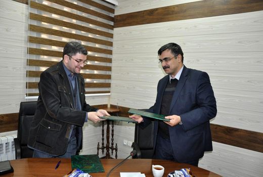 تبادل تفاهمنامه اداره کل منابع طبیعی وآبخیزداری و مرکز تحقیقات و آموزش کشاورزی آذربایجان شرقی