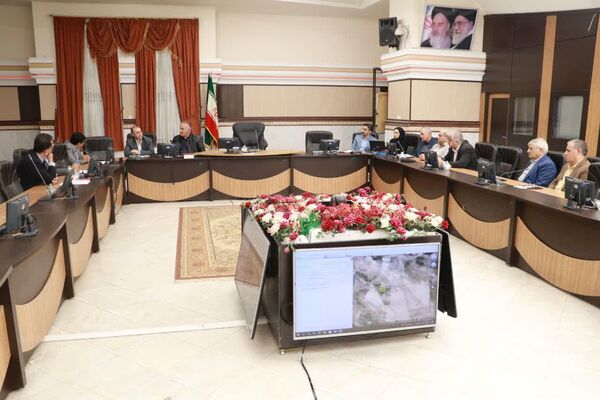 نشست کمیسیون سیاستگذاری صدور مجوزها در زیر بخش دام و طیور استان قزوین 
